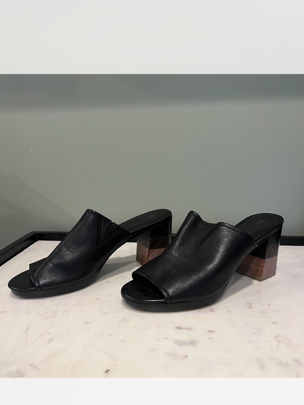 FRYE Black Leather Open-Toe Block Heel Mules